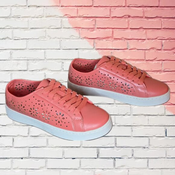 NIB Issac Mizrahi Tamara Lace Up Perforated Floral Eyelet Platform Sneakers - Picture 4 of 12